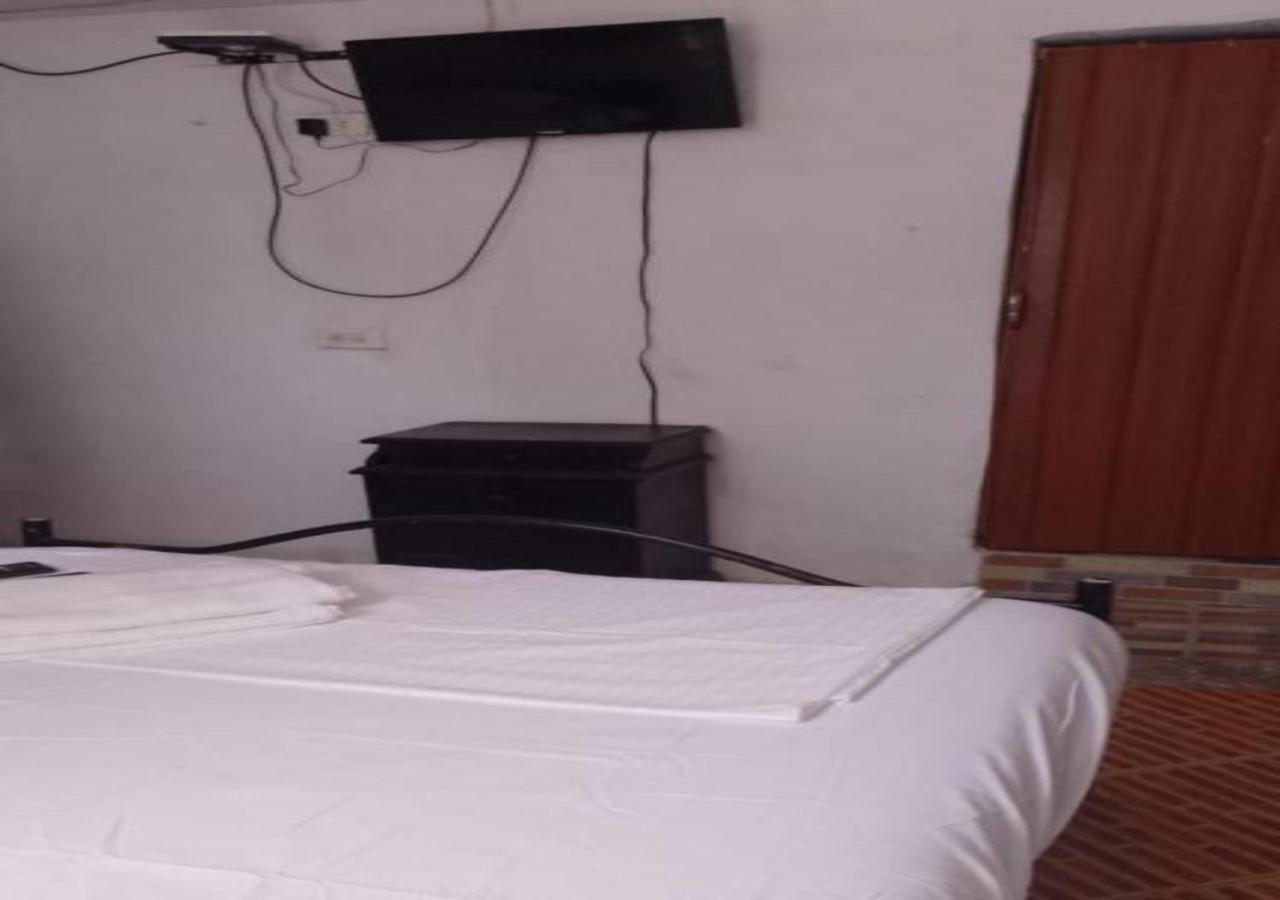Hostal #10-33 — Photos 3